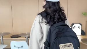 Penghantaran dari China [2025] Beg Sekolah Wanita Berkapasiti Besar Beg Sekolah Hitam Putih Berkapasiti Tinggi Beg Sekolah Menengah Rendah Mudah Beg Sekolah Tinggi Kolej Lelaki 3.5