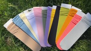 ถุงเท้าผู้หญิง ถุงเท้ายาวถึงน่องสำหรับผู้หญิงแบบบาง ผ้าไหมกำมะหยี่ สไตล์เกาหลี ถุงเท้าสีทึบ