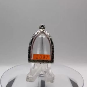 No.(2097) ตลับพระ กรอบพระสแตนเลสลายไทย เจ้าสัวกลีบบัว หลวงปู่บุญ หรือพิมพ์ใกล้เคียง ขนาดวงใน 2.6*3.5 ซม. ขนาดใส่สวย 2.2*3.1 ซม. หรือขนาดพระใกล้เคีย