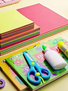 Giấy Bìa Đậm Màu Hình Vuông A4