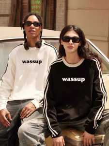 WASSUP HEODS เสื้อเบลาส์ผ้าฝ้ายสวมหัวคอกลมสปอร์ตอินเทรนด์สําหรับผู้ชายและผู้หญิงพร้อมชุดเสื้อคู่ High Street ลายพื้นฐาน