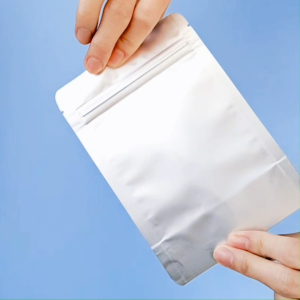 ถุงฟอยล์อลูมิเนียมตั้งได้ 500 ใบ ล็อคได้ สองด้าน สีทึบ สีเงิน ถุงใส่ของว่างเกรดอาหาร