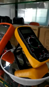 MESIN UJI TEGANGAN ARUS MULTIMERER DIGITAL AVO METER DIGITAL PORTABLE LCD DIGITAL