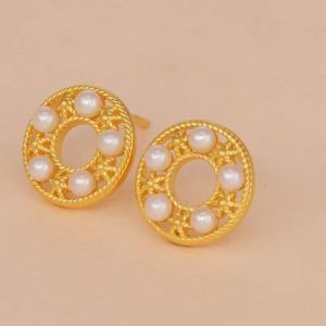 Chow Sang Sang 周生生 999 24K Pure Gold with Pearl Stud Earrings 94182E