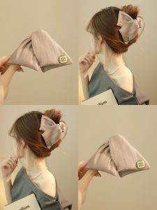 Fashionable Simple Gold Label Triangle Hair Clip Womens New 2025 Back of Head Heavy Hair Shark Clamp High End Clip