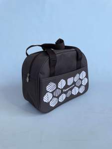 Delight Daun Tupperware (zipper bunga es)// Tas tenteng motif daun