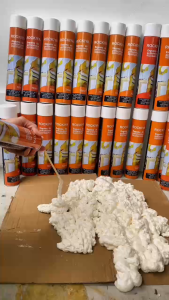 Keo Bọt Nở Xốp ROCKIZA - Keo Foam Chống Cháy 750ml - Tỷ Lệ Tạo Bọt Cao Siêu Trắng Nhanh Khô - Keo Bọt Nở Chống Thấm Cách Nhiệt Cách Âm [Kèm Theo Vòi Xịt]