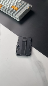 AULUMU G03 Magnetic Multi-Functional Metal Card Case with Kickstand