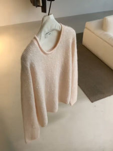 CHOEFULYN | Áo Sweater Cổ Tròn Màu Hồng Nhạt Bóng Cho Nữ