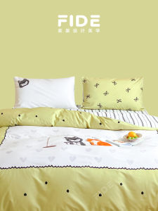 FIDE Cute Cotton Four-Piece Set Striped Heart Pattern Cat And Dog Design Warm Bedding for Everyone Digital Printing Process