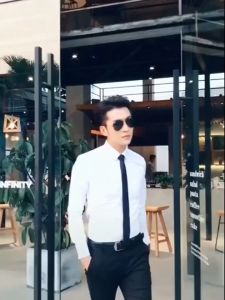 How to Choose the Perfect Men's Long-Sleeved Shirt: Comfortable & Stylish