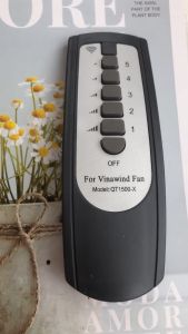 Remote Điều khiển từ xa quạt trần Vinawind QT-1500X.Dùng cho các loại quạt trần vinawind kiểu dáng tương tự.Hàng tốtmới 100%