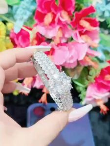 Vòng tay thời trang xi kim ý siêu xinh K360