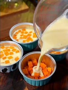 Foil Aluminum Cupcake Muffin Box / Aluminium Foil Cup Tray with PET Lid 20 Set Import