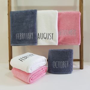 BOTTERYBARN ผ้าเช็ดตัวปักชื่อเดือน Combed Cotton แบบหนา 500 กรัม (Size :70x140 cm.)