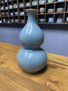 Antique Song Dynasty Aesthetic Iyu Porcelain Kiln Hydroponic Greenery Flower Vase Vintage Elegance Small Ornament Floral Holder