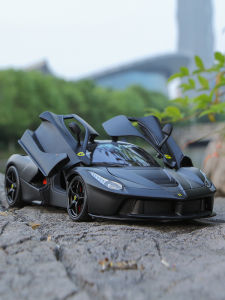 Bburago | Collectible Decorative  Car Model 1:18 Alloy