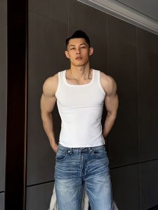 เสื้อกั๊กแขนกุดทรงสลิมฟิตสำหรับผู้ชายในช่วงฤดูร้อน ทรงหลวม ทรงเข้ารูป ทรงพอดีตัว ทรงเข้ารูป สไตล์เกาหลี เสื้อยืดคอกลม