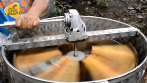 {\n    \"article\": \" MADU MURNI MULTIFLORA AL HALIF 1 KG/ 100% MURNI TANPA CAMPURAN/ JAMINAN UANG KEMBALI JIKA TERBUKTI PALSU