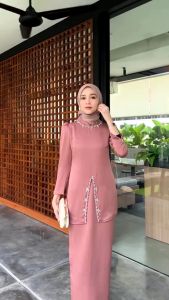 Couple Elliza Oneset Baju Kurung Melayu Kemeja Batik Pria dan Setelan Wanita Kondangan Kekinian