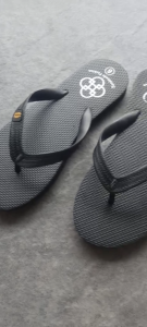 dép xỏ ngón size từ 35 dến 39 có nhiều màu chất liệu cao su quai dẻo mềm mang êm chân siêu bền đế chống trơn trượt tiện lợi đi chơi đi dạo phố.