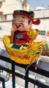 ( New 2025) Tượng Thần Tài gật đầu loại to bằng năng lượng ( chỉ cần ánh sáng nhẹ là gật) - T0504