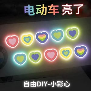 Miếng Dán Phản Quang Hình Trái Tim Hoạt Hình Cho Mũ Bảo Hiểm Xe Điện Cảnh Báo Chống Va Chạm Trong Đêm Trang Trí Xe Hơi Xe Đạp