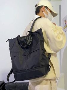 Uniql กระเป๋าถือลำลอง เป้สะพายหลัง สายสะพายไหล่ ปรับได้ กันน้ำ U001