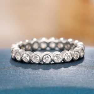 Huitan Exquisite Cubic Zirconia Rings for Women Full Paved Round CZ Silver Color Fashion Promise Rings Versatile Jewelry