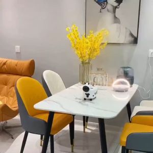 Hộp Đựng Khăn Giấy Để Bàn Ăn Kiêm Lọ Tăm Xỉa Răng Đa Năng Hình Con Bò Sữa Đáng Yêu