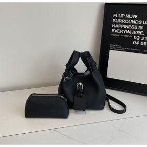 กระเป๋าถือทรงถังแบบมีซิปปิดสำหรับผู้หญิง ฤดูใบไม้ร่วง 2025 กระเป๋าสะพายข้างแบบสะพายไหล่เดี่ยว วัสดุหนังแท้ กระเป๋าถือแบบลำลองและเรียบง่าย