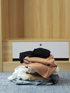 ชั้นวางเสื้อผ้า จัดระเบียบตู้เสื้อผ้า (ชุดละ 6 ชิ้น) ขนาด 26x32 cm บอร์ดพับเสื้อผ้า ที่พับเสื้อผ้า อุปกรณ์ช่วยพับผ้า ที่พับกางเกง ที่เก็บเสื้อผ้า บอร์ดพับผ้า บอร์ดพับเสื้อ