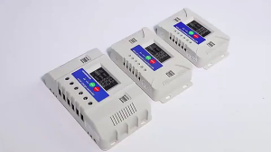 【COD】60A/30A/20A Solar Charge Controller 12V/24V LCD Display and Four USB Ports Waterproof and Lightning Protection ABS Material Circuit Protection Solar Panel Solar Charger Controller Controller Regulator