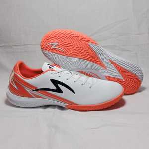Sepatu Futsal Specs Lightspeed 20 Fwd In White Oxy Fire Black