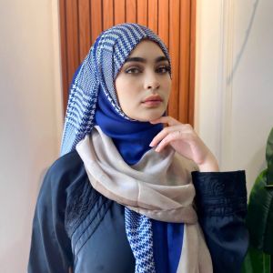 FATHIJAB.PASMINA/SYAL/VISCOSE SQUARE STOOP SCARF TASSEL