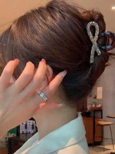 Elegant Rhinestone Butterfly Knot Hair Clip Womens Korean Style Flower Updo Shark Clamp Chic Medium Size Hair Clip for Women