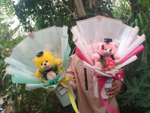 Buket boneka wisuda mix uang kosong 10 slot/ buket wisuda/ buket graduation/ buket boneka buat pacar/ hadiah/ kado