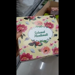 ( 1 PACK 10 PCS ) DUS R8 350 POLKADOT BUNGA KUNING / KARDUS MAKAN BERKAT R10K R10B 310 BATIK COKLAT