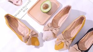 รองเท้าคัตชูหัวแหลม รองเท้าส้นแบนปลายแหลม ใส่ทํางานด้านบนประดับด้วยโบว์