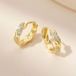 ต่างหูเงินแท้สีทองหรูหราสำหรับผู้หญิง ดีไซน์เก๋ไก๋ ต่างหูแบบหนักเบา จี้หู เครื่องประดับแฟชั่น