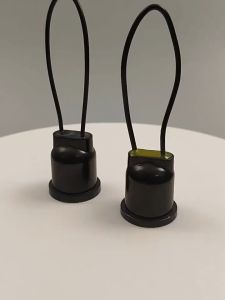 ขั้วยาง ทนความร้อนได้อย่างดี E27 ขั้วไฟ เกลียวมาตรฐาน กันน้ำกันฝน สามารถใช้งานกลางแจ้งได้ ใช้ได้กับหลอดเกลียว 6A 250V 10 ชิ้น