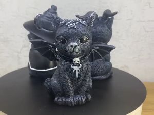 Resin Figure Wizard Figurines Black Magic Cat Ornaments Table Art Original Gifts Cute Miniatures Modern Room Decoration