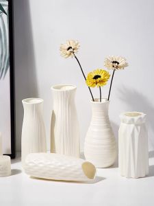 Nordic Style PE Plastic Flower Vase Imitation Ceramic Hydroponic Vase with Geometric Design in Pastel Colors