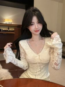 GUZILIAN | เสื้อยืดคอกลมแขนยาวลายลูกไม้เซ็กซี่สำหรับผู้หญิงในฤดูใบไม้ร่วงและฤดูหนาว เสื้อชั้นในทรงเข้ารูปกระชับสัดส่วน แขนยาว คอกลม