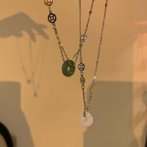New Chinese Style Jade Safety Buckle Necklace Womens Unique Design Lockbone Chain Internet Famous Neck Chain Fashion Jewelry