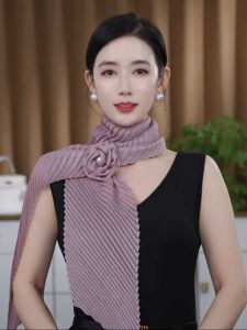 Spring and Summer Fashionable Stylish Bench Small Silk Scarf Matching Shirt High Class Elegant Hair Band Arm Bag Multifunctional All-Match Scarf