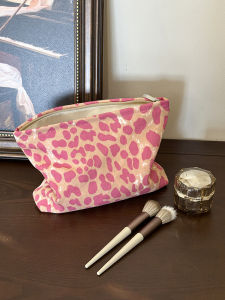 Pink Leopard Print Cosmetic Bag Fabric Handheld Toiletry Bag Skin Care Storage Pouch Wash Bag Versatile Polyester Storage Organizer