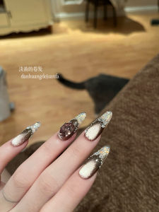 Handmade Black Gold Gradient Cat Eye Nail Stickers Shiny Sequins Bright Colors White Enhancing Wearable False Nails for Autumn Winter