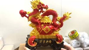 Rồng Đỏ 2024 có 35cm rộng 37cm