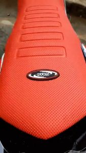 Universal Dirt Bike Seat Cover Striped Rubber Gripper Soft Cushion Cover For KTM Honda CRF250 XR200 DT125 KLX EXC